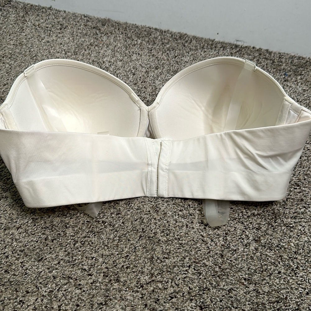 Cacique ivory bra size 44ddd new